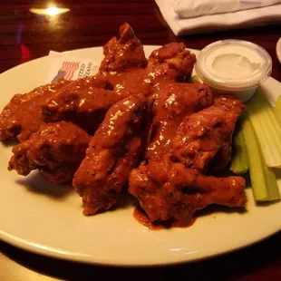 food, chicken wings and fried chicken