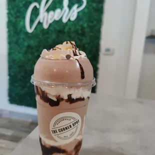 S&apos;mores shake