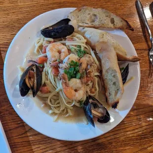 Seafood pasta, so good.