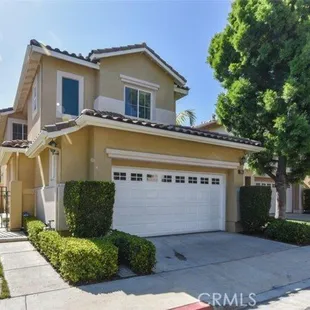 This is the house they rented, nowhere near the hockey rink.