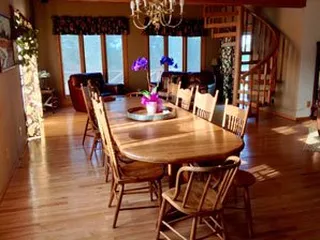 Adams Street Country Lodge