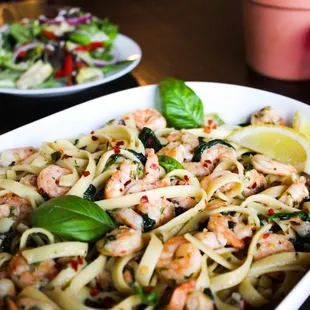 Shrimp Pasta with Garlic Lemon Sauce