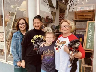 Central Antique Market