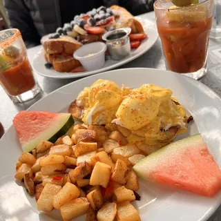 Crab and Prosciutto Benedict