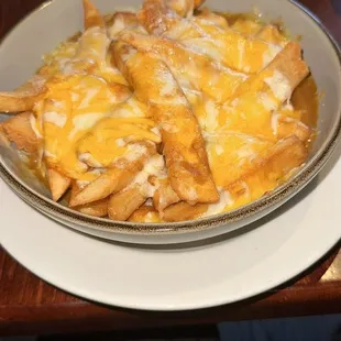 Fries with curry and cheese