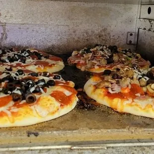 Multiple delicious pies in the oven. Yum!