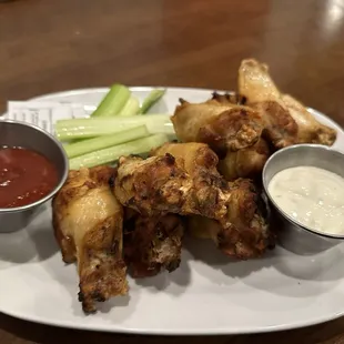 Wings Plain w/bbq + blue cheese ~