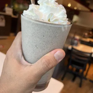 Peanut Butter &amp; Oreo Cookie Milk Shake