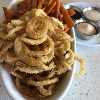 Fried Onion Strings