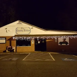 the outside of the restaurant