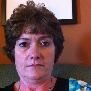 Vicki R.