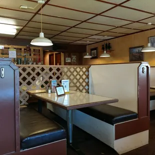 sushi and sashimi, interior