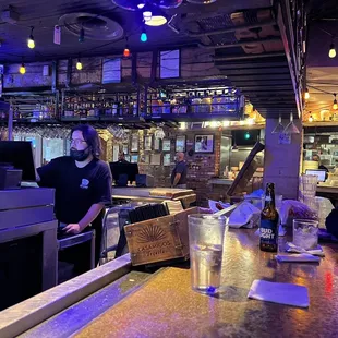 "Dave Groh" Foo Fighter's look a like bartender!