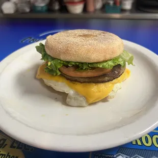 a cheeseburger on a plate