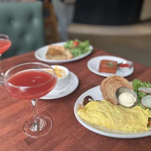 Mimosas, Veggie Omelet, Spinach &amp; Feta Quiche &amp; Hash Brown
