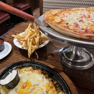 Fiesta chicken and a pizza