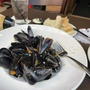 Mussels in white wine.