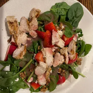 Strawberry salad with chicken and raspberry vinaigrette