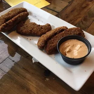 Fried portabella mushrooms with chipotle ranch. Very tasty! We enjoyed them.