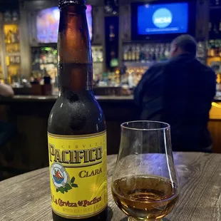 Mexi  &amp; Irish pairing (good friends)  Salud / Sláinte!!