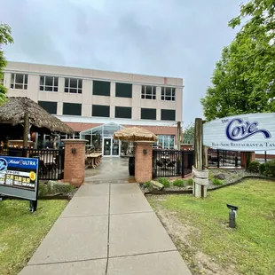 Front entrance to restaurant