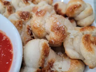 Serve Restaurant & Taphouse