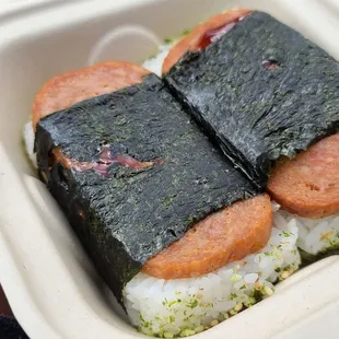 Gimme all the musubi!