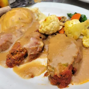 Meatloaf &amp; Mashed Potatoes