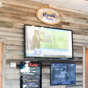 ramen and noodles, outside