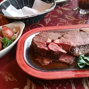 Queen cut prime rib and new potatoes.