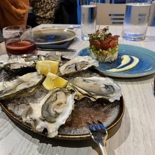 Fresh Oysters on The 1/2 Shell