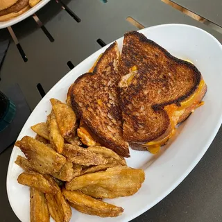 Buffalo Chicken Grilled Cheese