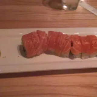 Double Salmon Roll* **