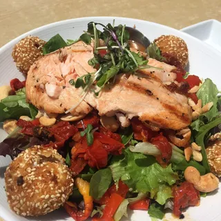 Grilled Salmon Salad*