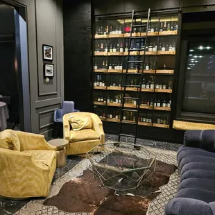 The waiting room with wine selection