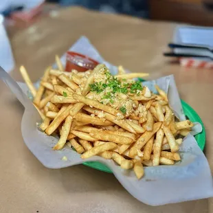 Garlic Fries ($6)