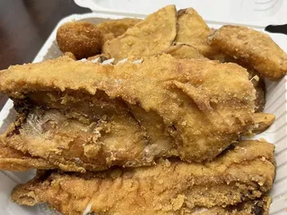 Potomac Fish House & Deli