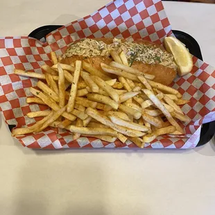 Crab roll with Cajun fries