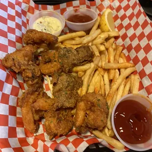 The Crab House Basket