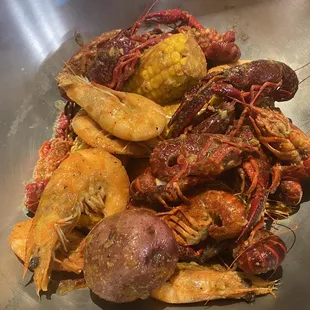 1 lb crawfish and half lb shrimp