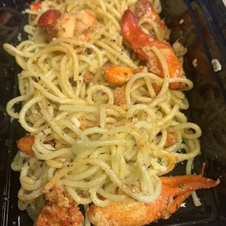 Garlic Noodle with Lobster