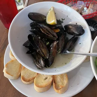 Muscles with white wine sauce
