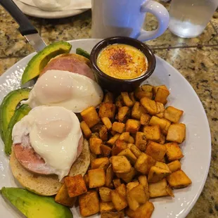 Eggs benedict