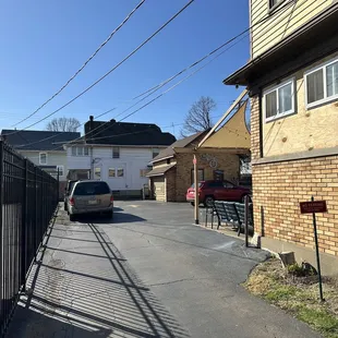 Parking 5 cars plus 1 handicap