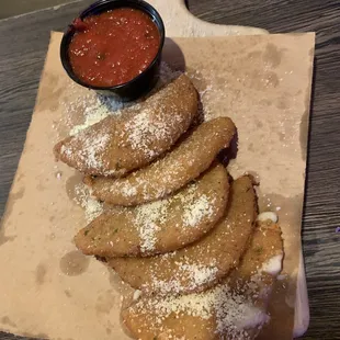 Deceiving empty shells of what are supposed to be Fried Mozzarella.
