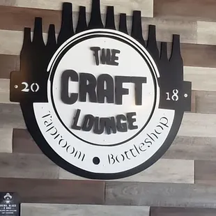 the sign for the craft lounge