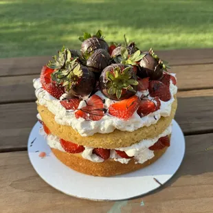 Vanilla Strawberry Shortcake Cake