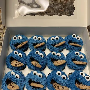 Cookie Monster Cupcakes for Birthday Party