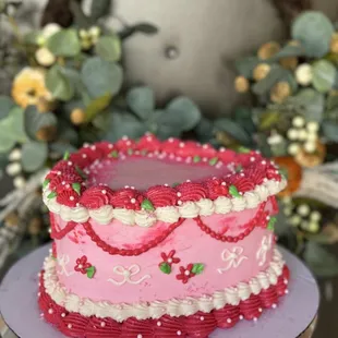 Vintage Heart Cake (8")