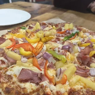 Maui pizza